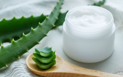 Les secrets insoupçonnés de votre cuisine : des ingrédients miracles pour une peau de rêve