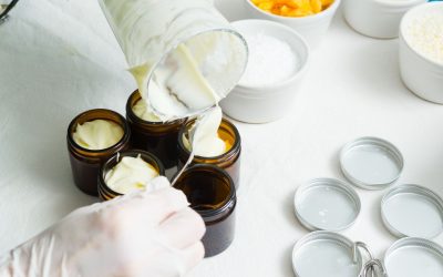 L’industrie de la cosmétique : de la chimie à la beauté, comment elle influence notre quotidien?