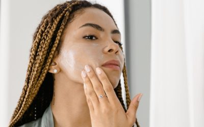 Les secrets de la cosmétique : décryptage des tendances et des ingrédients