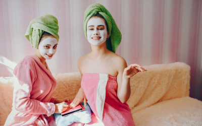 Make-up 2023 : TikTok, formules hybrides et routine gagnante