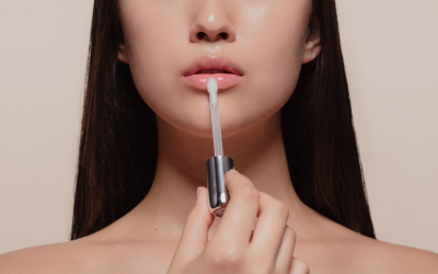 Maquillage 2024 : chiffres, innovations et routines pour un visage