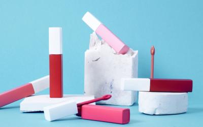 Maquillage mondial 2023: croissance record, routines frugales, innovations responsables