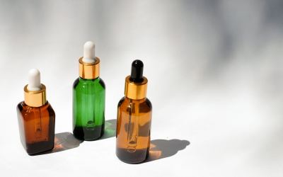 Nouveaux secrets maquillage 2024 : tendances, soin hybride, data, impacts, routine
